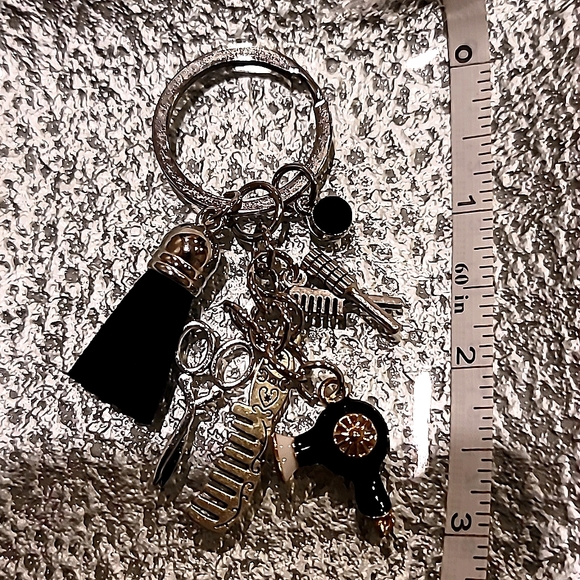 💇‍♀️ Antique Silver Glazed Hair Stylist  Charm Keychain - Picture 4 of 4